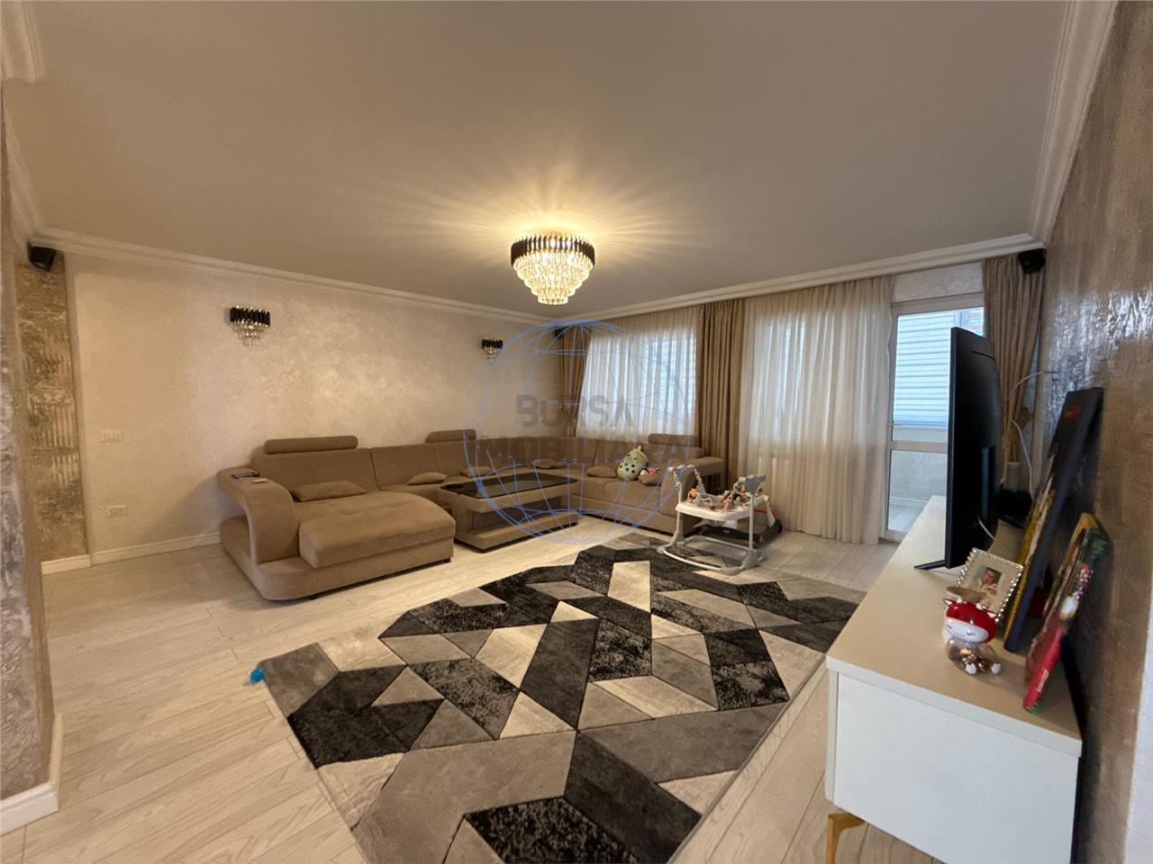 APARTAMENT 4 CAMERE ZONA PRIMARIE