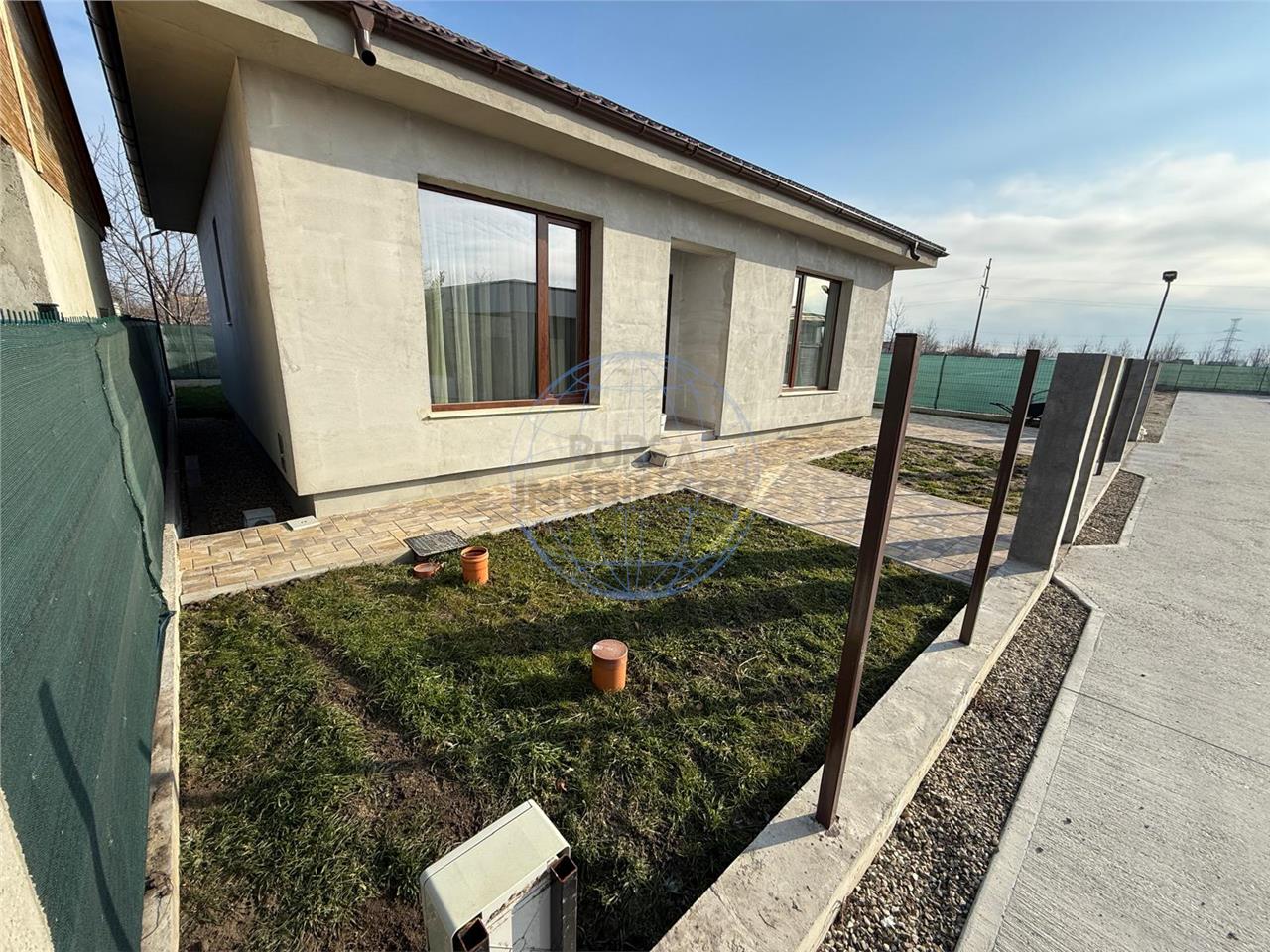 CASA INDIVIDUALA CAMPINEANCA, 300MP TEREN, 135MP  CASA