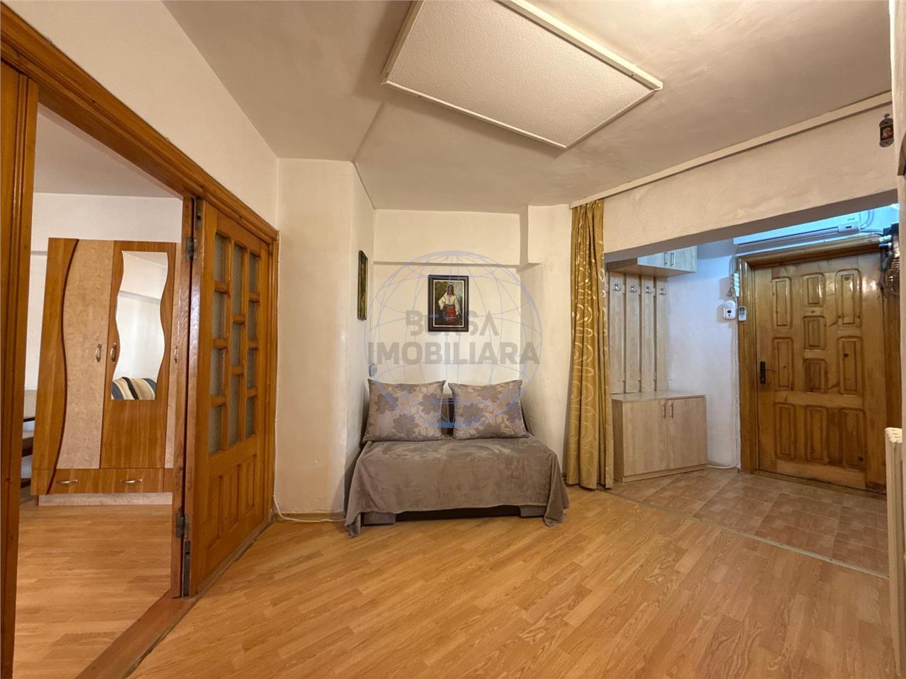 Garsoniera de vanzare