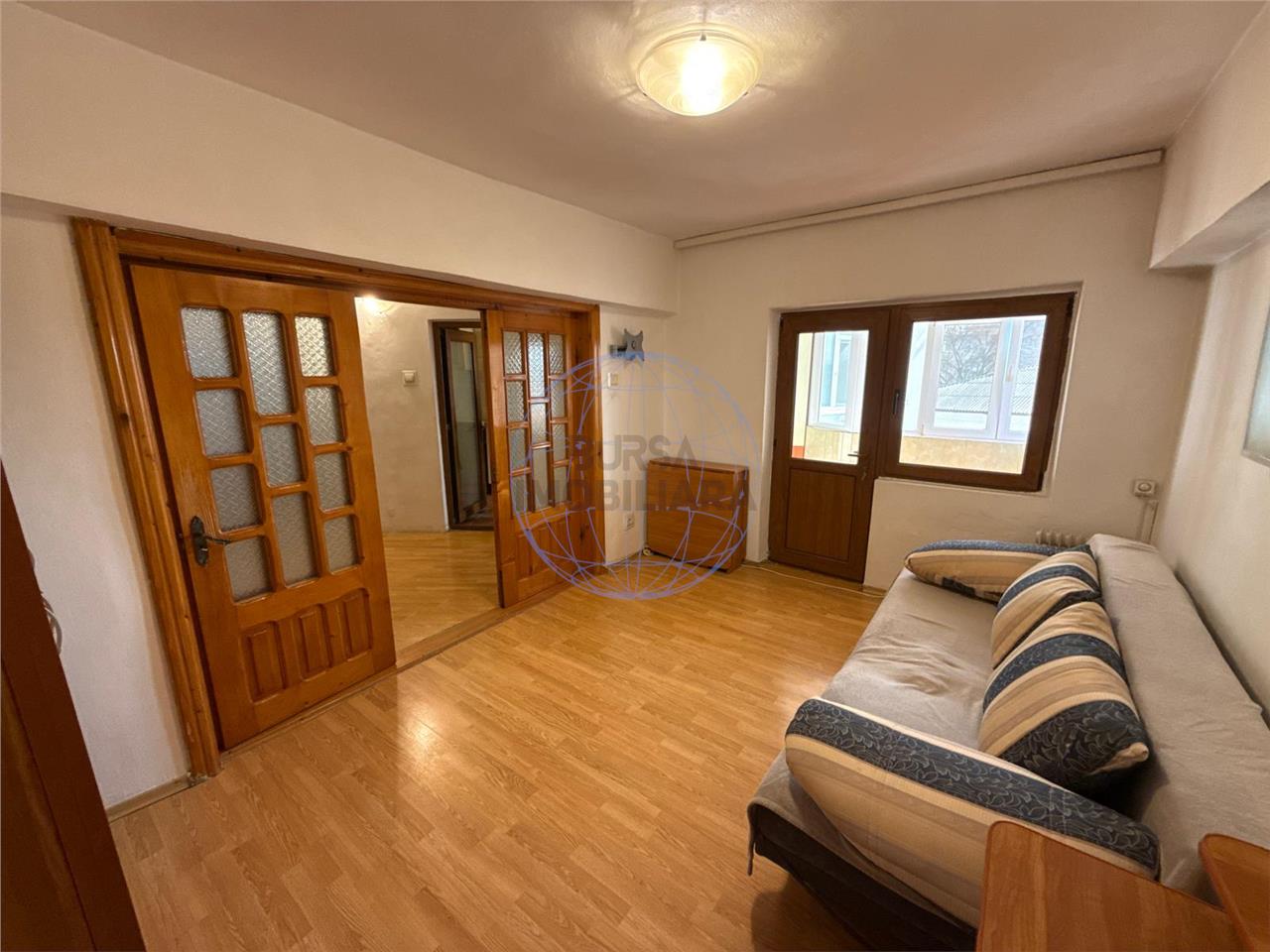 Garsoniera de vanzare