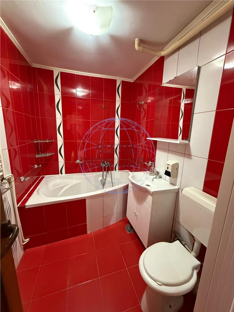 APARTAMENT 3 CAMERE, ETAJ 1, ZONA FINANTE