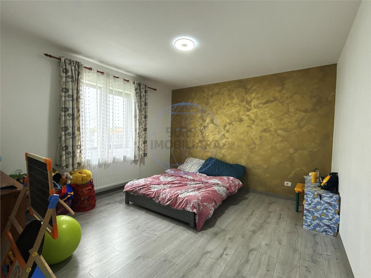 CASA 3 CAMERE  MANDRESTI