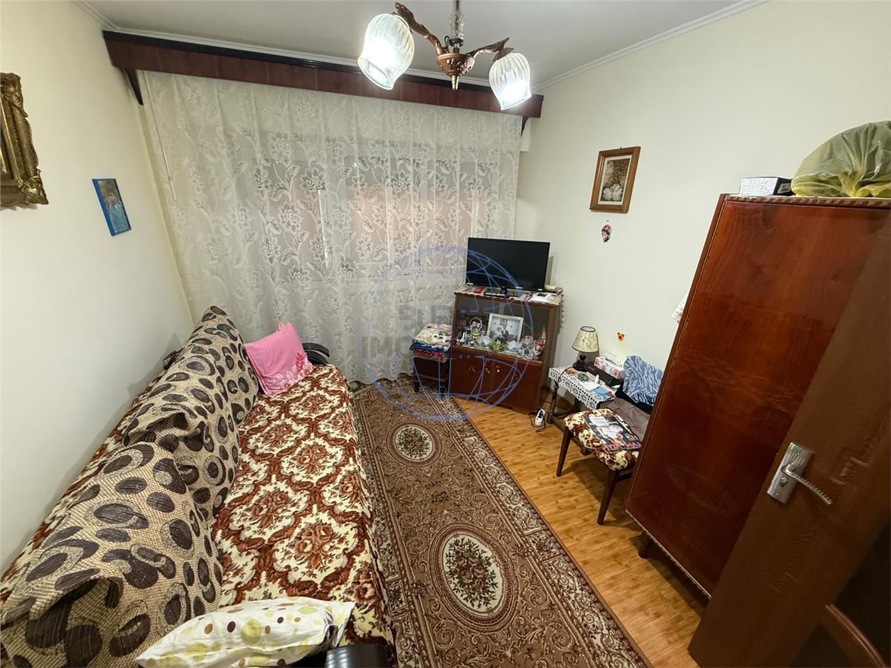 APARTAMENT 3 CAMERE BULEVARDUL UNIRII