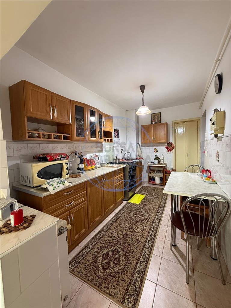 APARTAMENT 3 CAMERE BULEVARDUL UNIRII