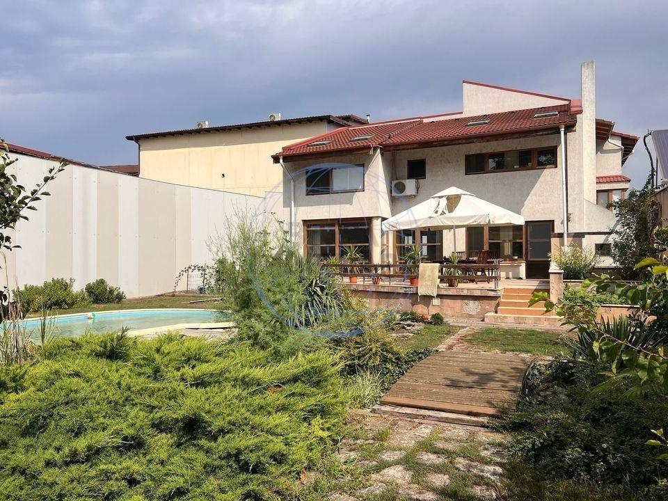 VILA P+1  CU PISCINA