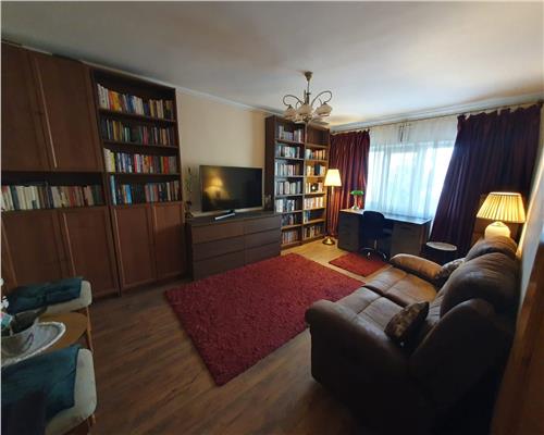 Apartament 2 camere, etaj 2, Primarie