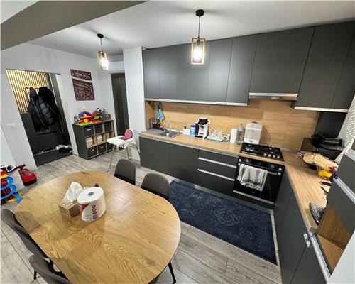 Apartament 3 camere,renovat si mobilat moder, etaj 1,  Stefan cel Mare