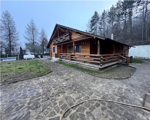 Casa spatioasa, ideala pentru locuinta sau afacere – 1500 mp teren, situata pe drumul principal  Vrancea  Brasov