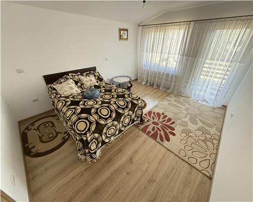 CASA / VILA  DE INCHIRIAT, CENTRU