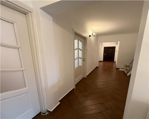 APARTAMENT 3 CAMERE , DRISTOR