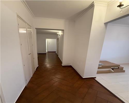 APARTAMENT 3 CAMERE , DRISTOR