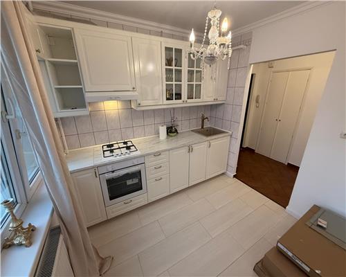 APARTAMENT 3 CAMERE , DRISTOR