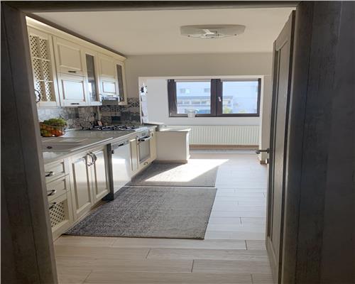 APARTAMENT 3 CAMERE, ETAJ 1, ULTRACENTRAL!