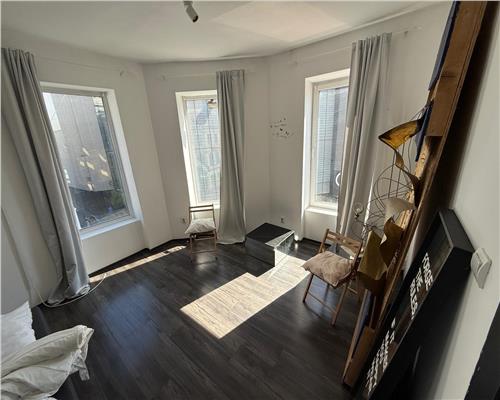APARTAMENT DE INCHIRIAT ULTRACENTRAL DOAR PENTRU SPATIU COMERCIAL/BIROURI