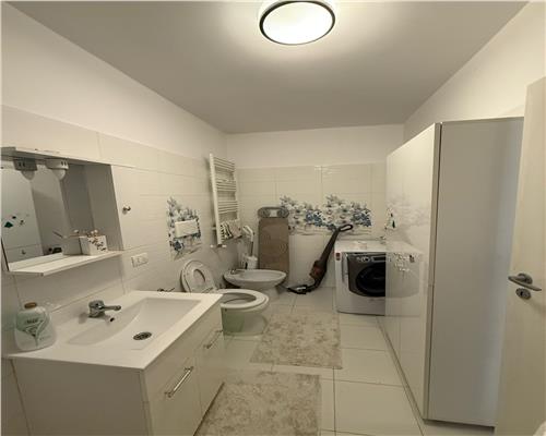 APARTAMENT 3 CAMERE ,STRADA TROTUS