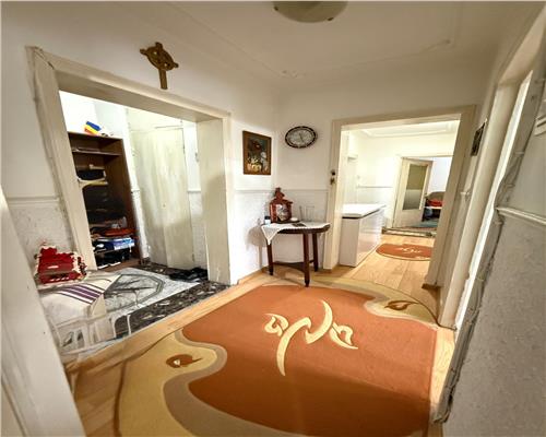 APARTAMENT 3 CAMERE, ETAJ 1,  STRADA LUPENI
