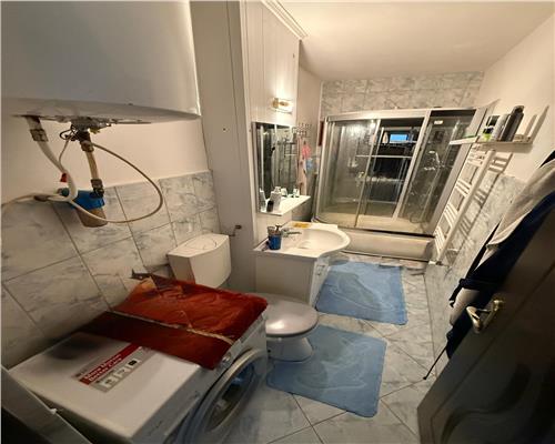 APARTAMENT 3 CAMERE, ETAJ 1,  STRADA LUPENI