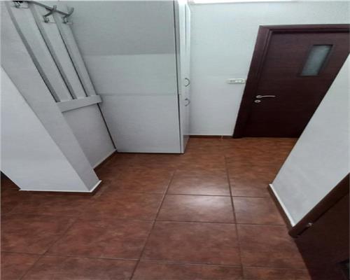 APARTAMENT 3 CAMERE, TITAN, SECTOR 3