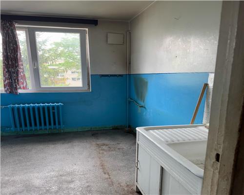 Apartament 3 camere Titan, Potcoava