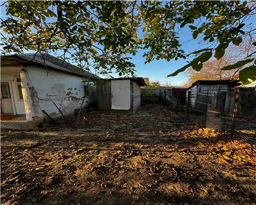 CASA DE VANZARE + 2 TERENURI EXTRAVILANE  STRAOANE