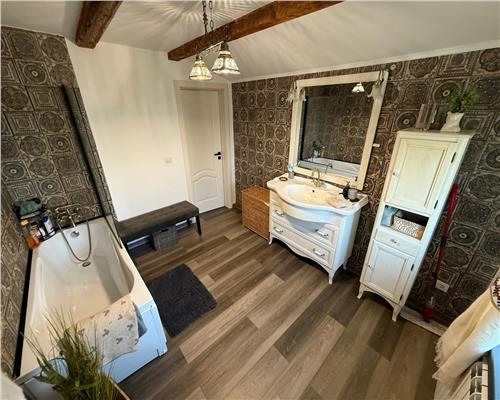 Casa renovata integral, 107 mp utili, teren 2400 mp – Paulesti, Vrancea