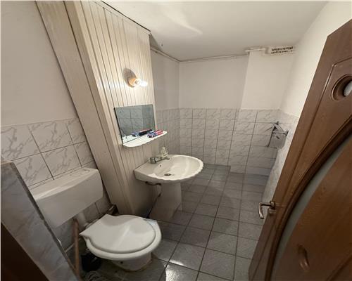 APARTAMENT 3 CAMERE, ETAJ 2, 1 DECEMBRIE