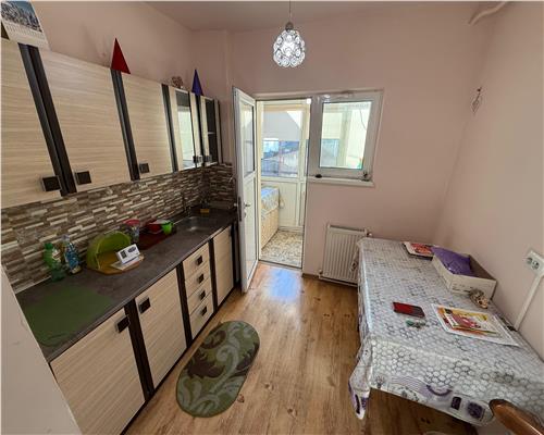 APARTAMENT 3 CAMERE, ETAJ 1, REPUBLICI