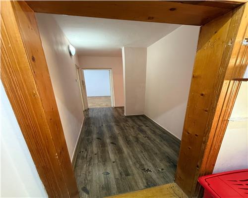 APARTAMENT 3 CAMERE, ETAJ 1, REPUBLICI