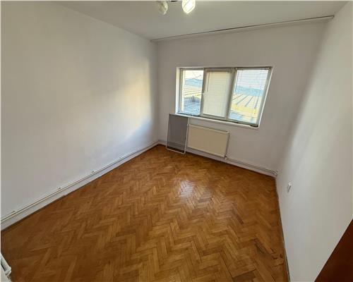 APARTAMENT 3 CAMERE, ETAJ 1, REPUBLICI