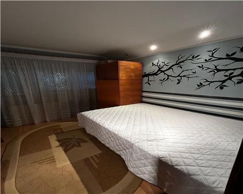 APARTAMENT 3 CAMERE  STRADA BIRSEI