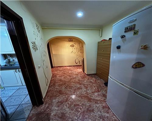 APARTAMENT 3 CAMERE  STRADA BIRSEI