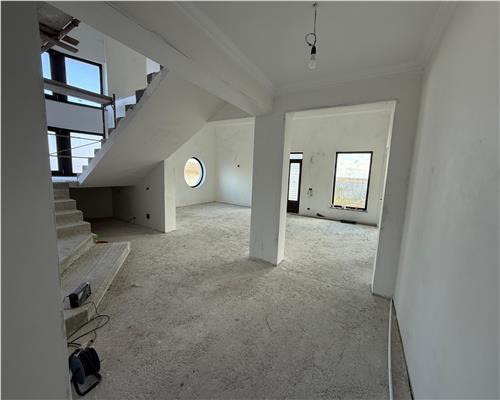CASA P+E LA STADIU DE FINISAJE,  STR. CUZA VODA,  ZONA PETRESTI
