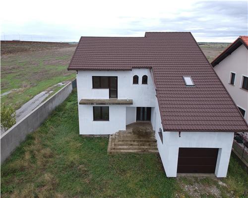 CASA P+E LA STADIU DE FINISAJE,  STR. CUZA VODA,  ZONA PETRESTI