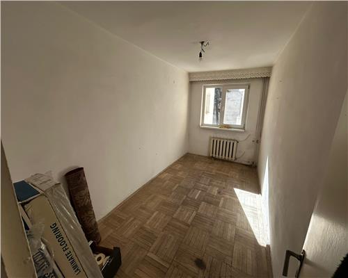 APARTAMENT 4 CAMERE SUD