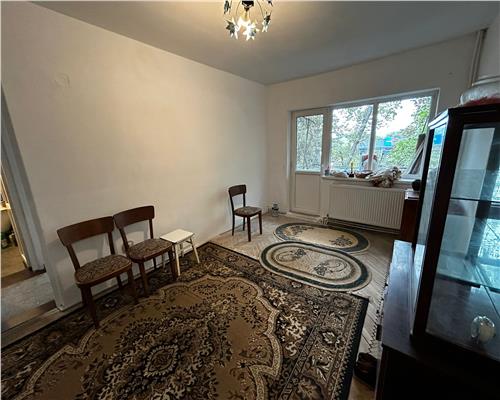 APARTAMENT 3 CAMERE BARSEI