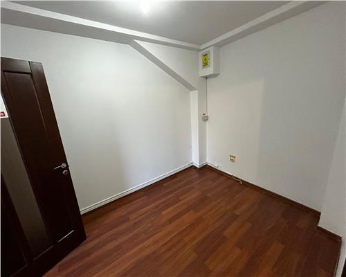 SPATIU COMERCIAL ZONA 2 STEJARI