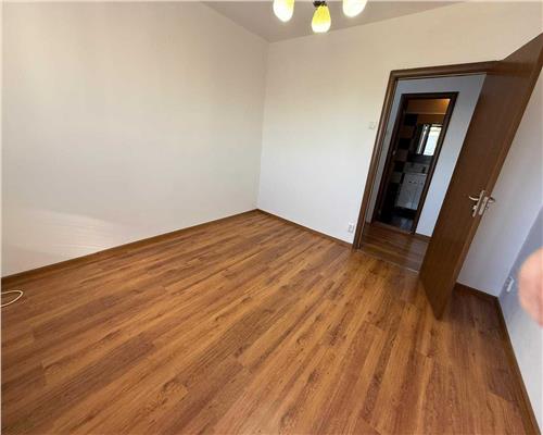 Dristor vanzare apartament 2camere