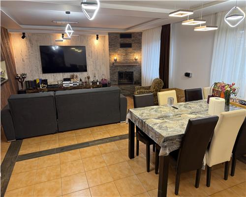 CASA P+1E CAMPINEANCA