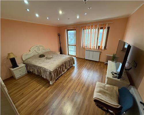 CASA P+1E CAMPINEANCA