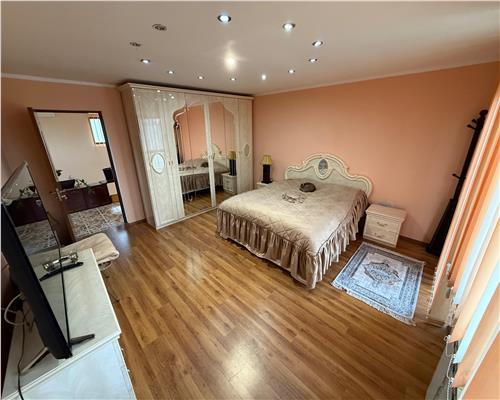 CASA P+1E CAMPINEANCA