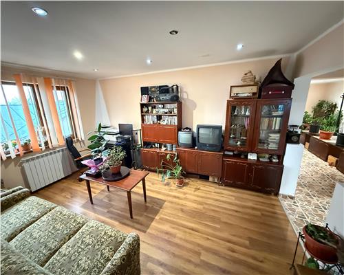 CASA P+1E CAMPINEANCA