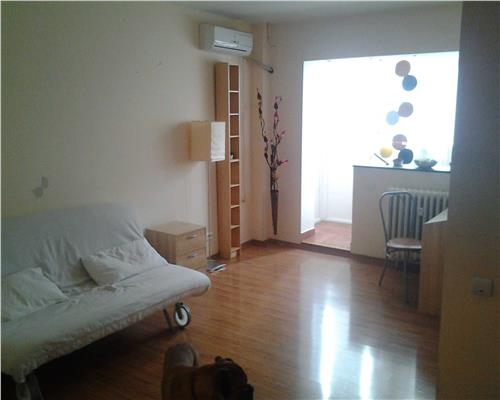 Titan Auchan vanzare garsoniera