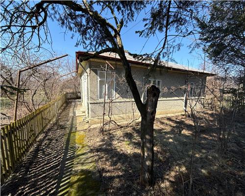 CASA CARAMIDA 5 CAMERE SI 5588MP INTRAVILAN , DESCHIDERE LA 2 STRAZI