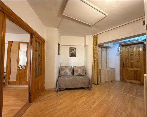 Garsoniera de vanzare