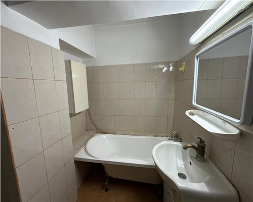 Garsoniera de vanzare