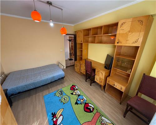 APARTAMENT 3 CAMERE, ETAJ 1, ZONA FINANTE