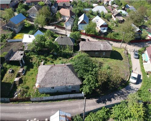 De vanzare 2 Case + Teren alaturat  in Haulisca, comasabile