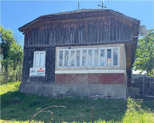 De vanzare 2 Case + Teren alaturat  in Haulisca, comasabile