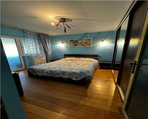 APARTAMENT DE VANZARE 4 CAMERE SUD 85MP