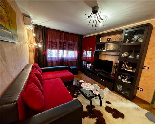 APARTAMENT DE VANZARE 4 CAMERE SUD 85MP